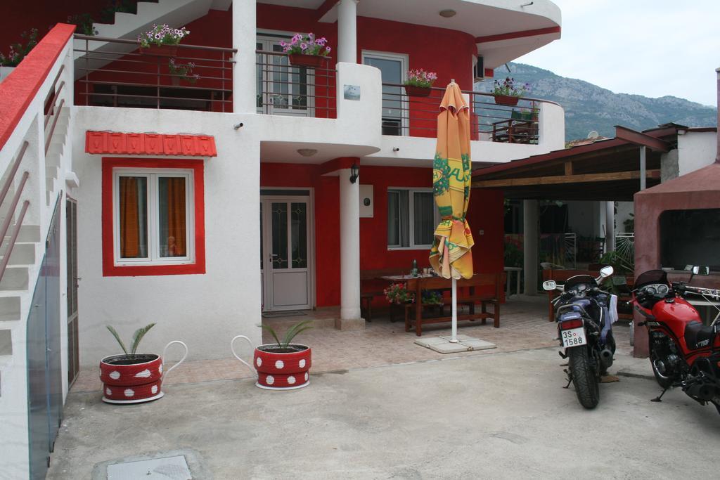 Lukic Apartmani Bar Exterior photo