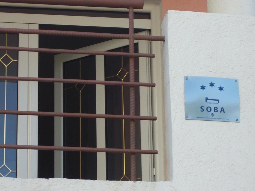 Lukic Apartmani Bar Exterior photo